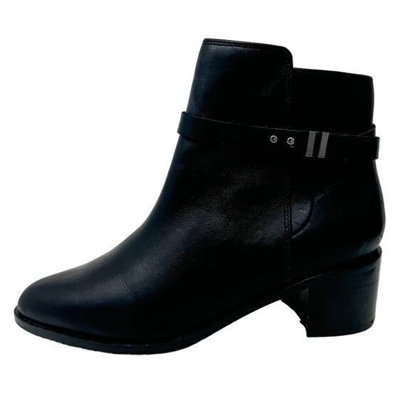Clarks Poise Freya block heel almond point toe chelsea ankle boots size 7.5 - Picture 1 of 15